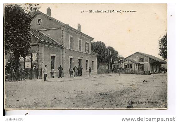 CPA  51.-MONTMIRAIL.-La Gare-Scènes &amp; Types...-JUL SA 2011- 196 - Montmirail