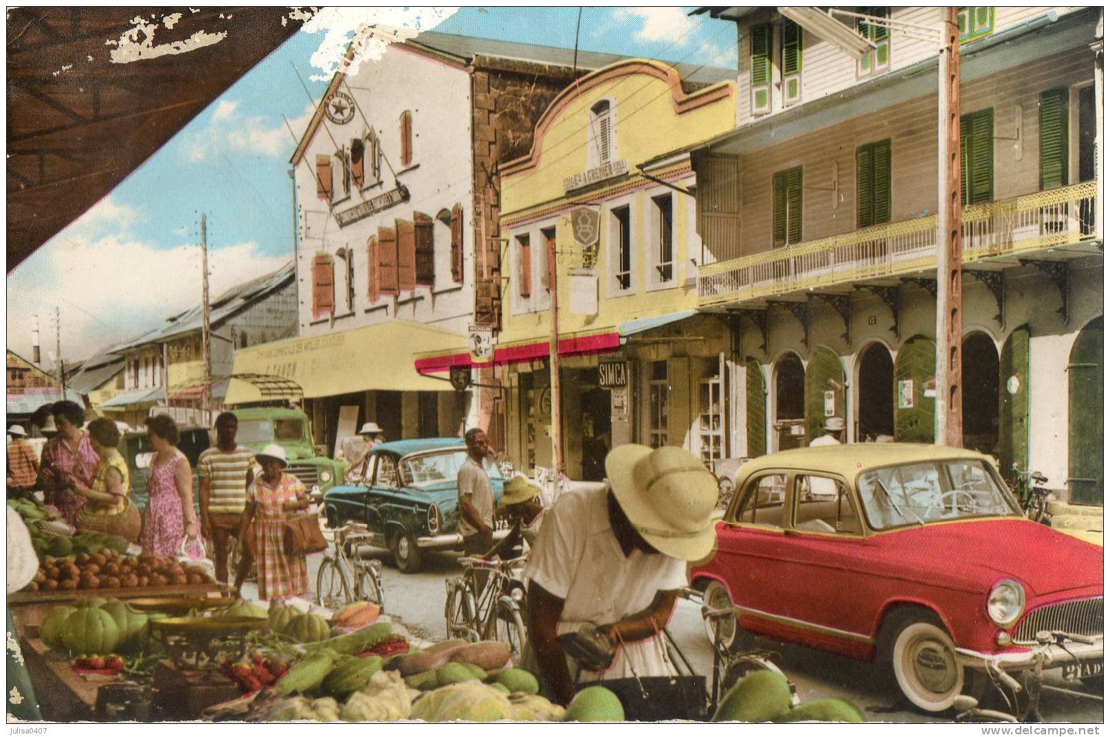 CAYENNE (Guyane) Scène De Marché Automobiles Belle Animation - Cayenne