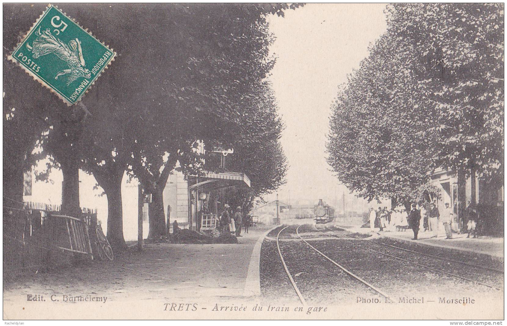 TREST " Arrivée Du Train En Gare " - Trets