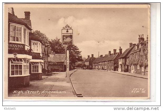 Angleterre - Hight Street Amersham - Panneau Publicitaire CYGNE , Restaurant , Voiture Au Loin - Buckinghamshire