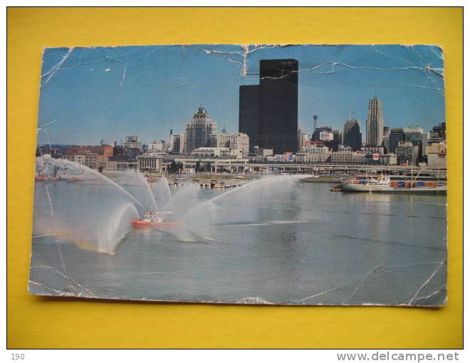 ACTION IN AN ACTIVE HARBOUR TORONTO FIRE DEPARTMENT IS EVERYWHERE;big Postcard - Sapeurs-Pompiers