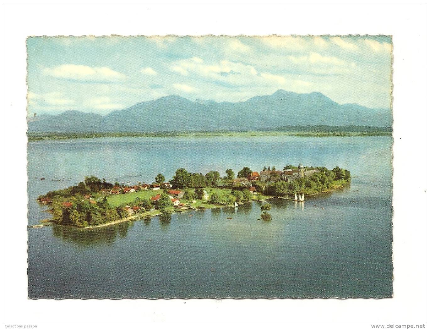 Cp, Allemagne, Chiemsee, Fraueninsel Mit Blick Auf Hochfelln - Chiemgauer Alpen