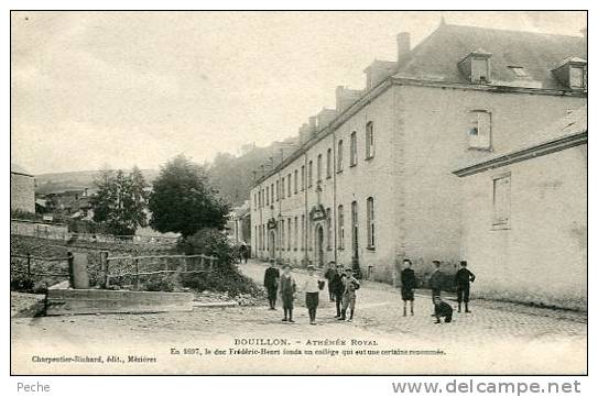 N°13933 -cpa Bouillon -Athénée Royale- - Bouillon