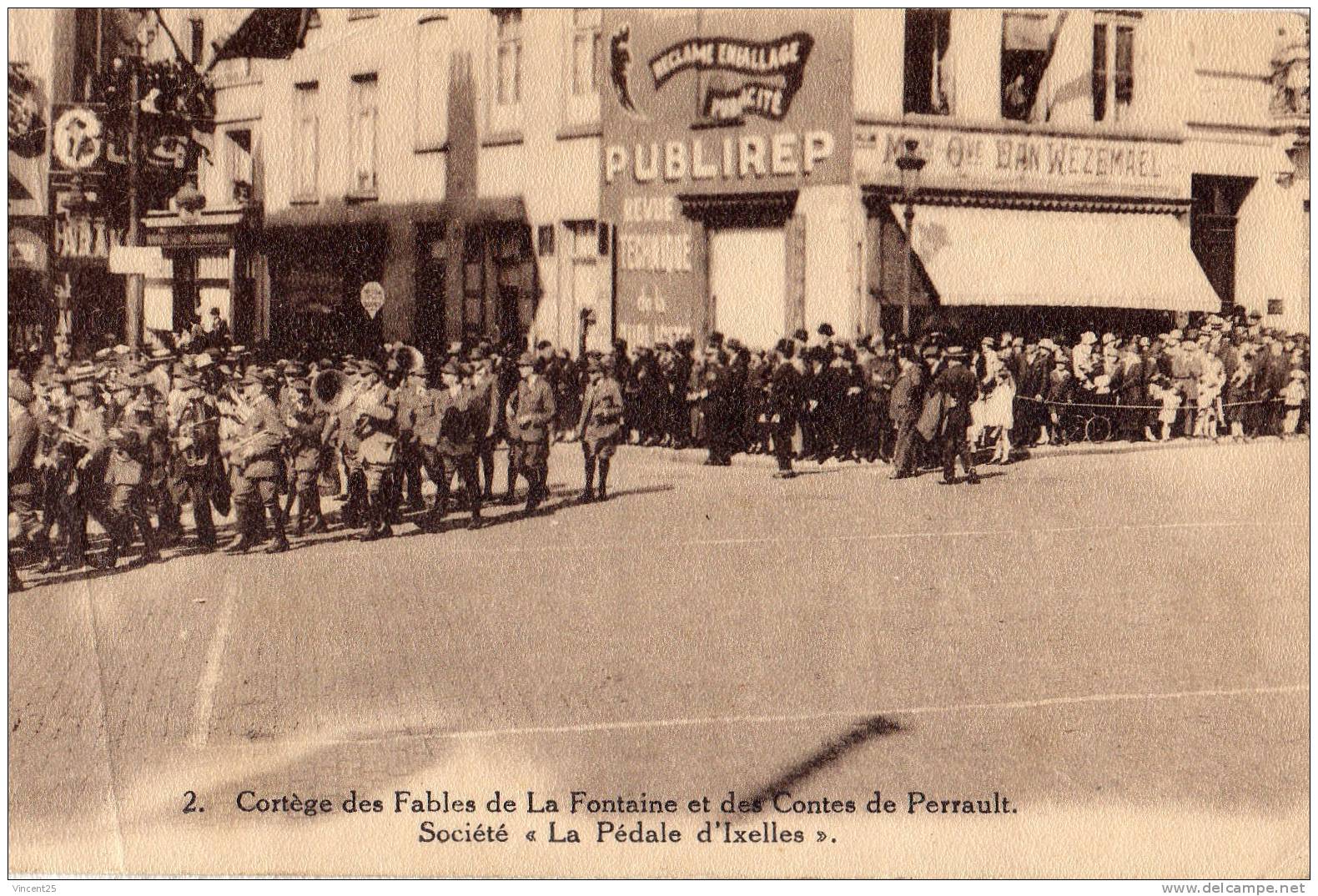 IXELLES CORTEGE FABLES DE LA FONTAINE ET PERRAULT PUBLIREP  PEDALES D IXELLES PETIT PLI GAUCHE - Elsene - Ixelles