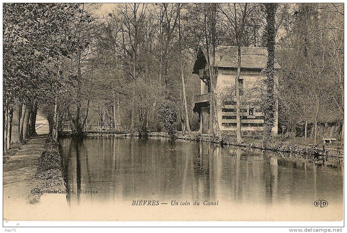 BIEVRES    Un Coin Du Canal - Bievres