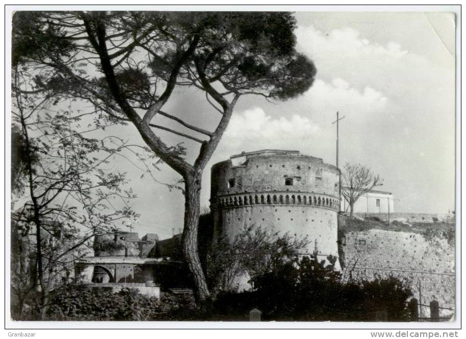 CROTONE, IL CASTELLO, B/N, VG 1965   **** - Crotone