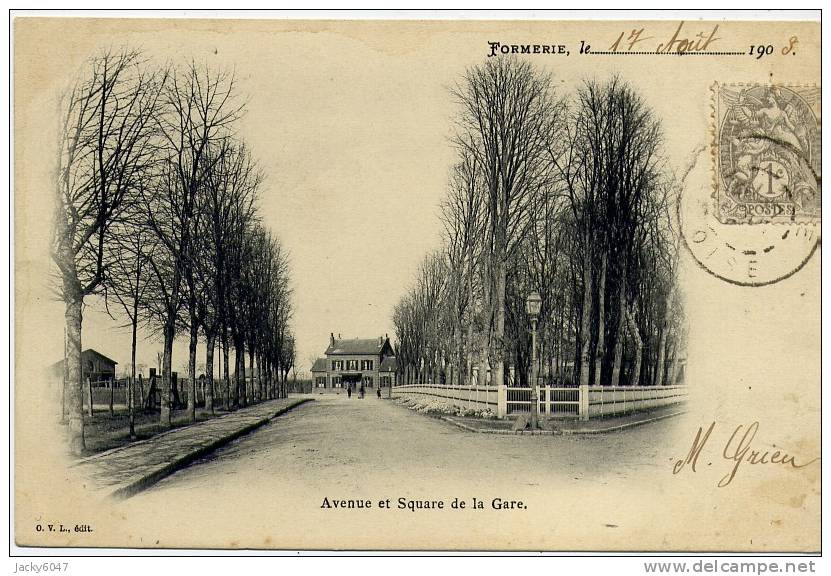 Formerie -  (oise) -    Avenue Et Square De La Gare - Formerie