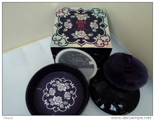 ANNA SUI " POUDRIER LUXE  NEUF MAIS VIDE /A REMPLIR  LIRE !!! - Miniatures Femmes (avec Boite)