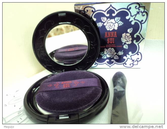 ANNA SUI " POUDRIER LUXE  NEUF MAIS VIDE /A REMPLIR  LIRE !!! - Miniaturas Mujer (en Caja)