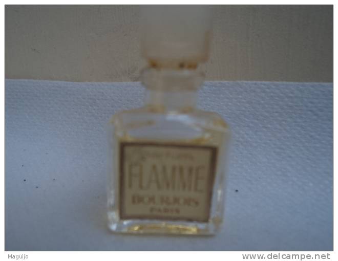 BOURJOIS" FLAMME"HYPER MINI SB PAS PARFAITE MAIS BON ETAT GENERAL  VOIR !!! - Miniatures Femmes (sans Boite)