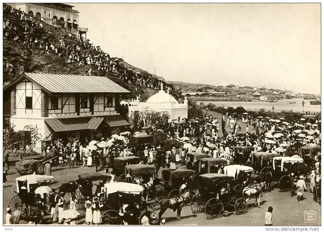 VINTAGE REAL PHOTO POSTCARD  ADEN CEREMONY ARABIA HORSE CARRIAGES - Yémen