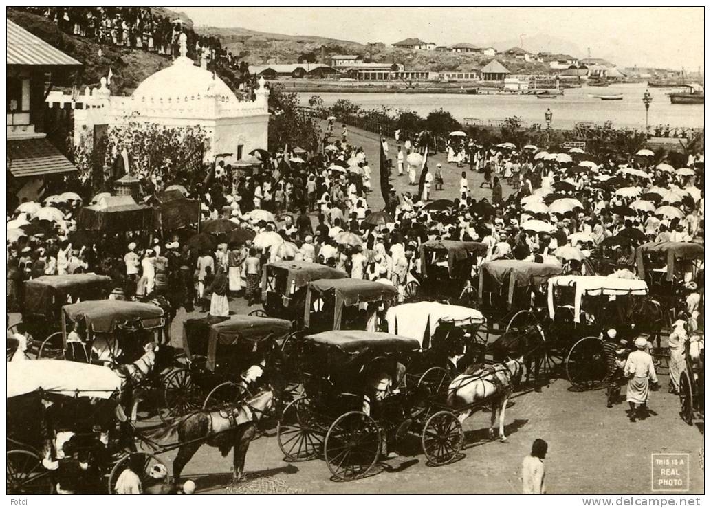 VINTAGE REAL PHOTO POSTCARD  ADEN CEREMONY ARABIA HORSE CARRIAGES - Yemen