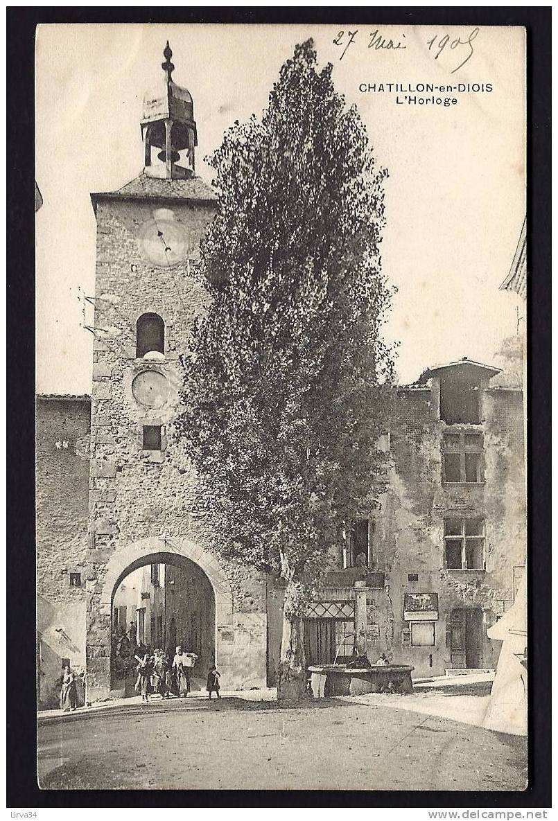 CPA  ANCIENNE- FRANCE- CHATILLON-EN-DIOS (26)- LA TOUR DE L'HORLOGE EN TRES GROS PLAN- CLOCHETON- FONTAINE- ANIMATION - Châtillon-en-Diois