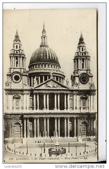 CPA .-London.- ,St. Paul' Cathédral.- West Front.-.- -.-JU SA 2011-129 - St. Paul's Cathedral