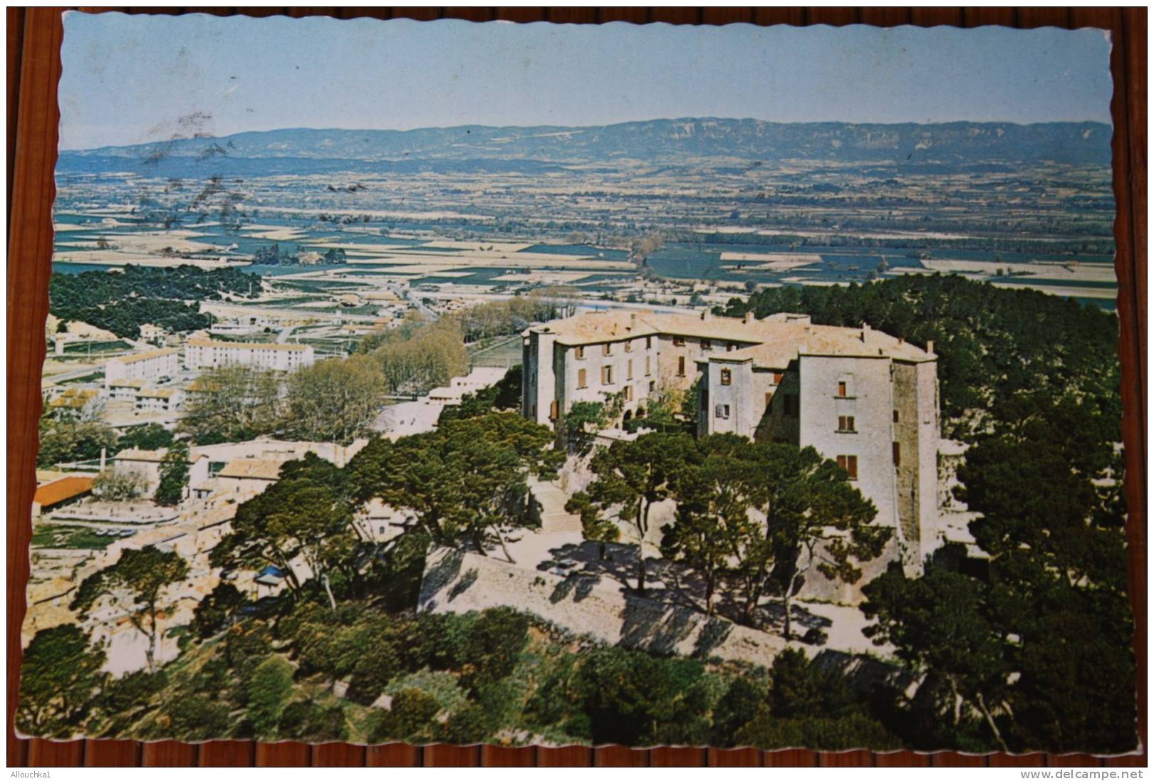 CPSM : MEYRARGUES LE CHATEAU &gt;&gt;  BOUCHES DU RHONE  B.D.R. 13 - Meyrargues