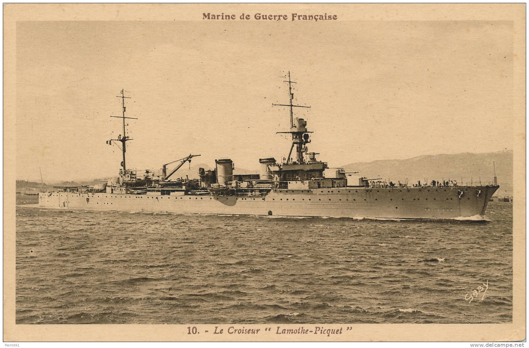BATEAUX - MARINE DE GUERRE - Le Croiseur "LAMOTHE-PICQUET" - Guerre