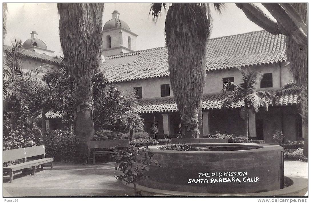 CP Amérique USA Californie SANTA BARBARA Calif The Old Mission , Fontaine  ( Immeuble Habitation ) - Santa Barbara