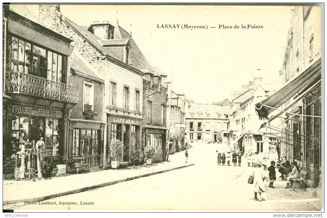 LASSAY - Place De La Pointe - Lassay Les Chateaux