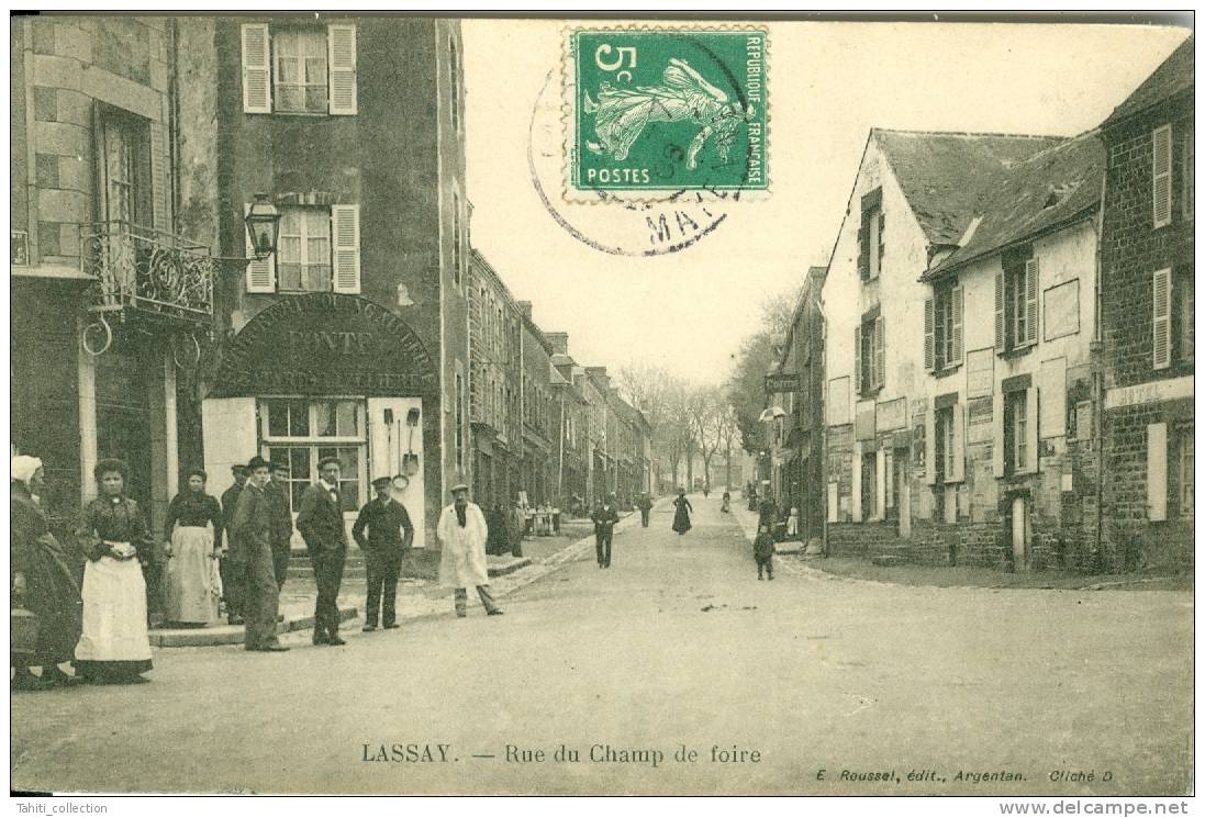 LASSAY - Rue Du  Champ De Foire - Lassay Les Chateaux