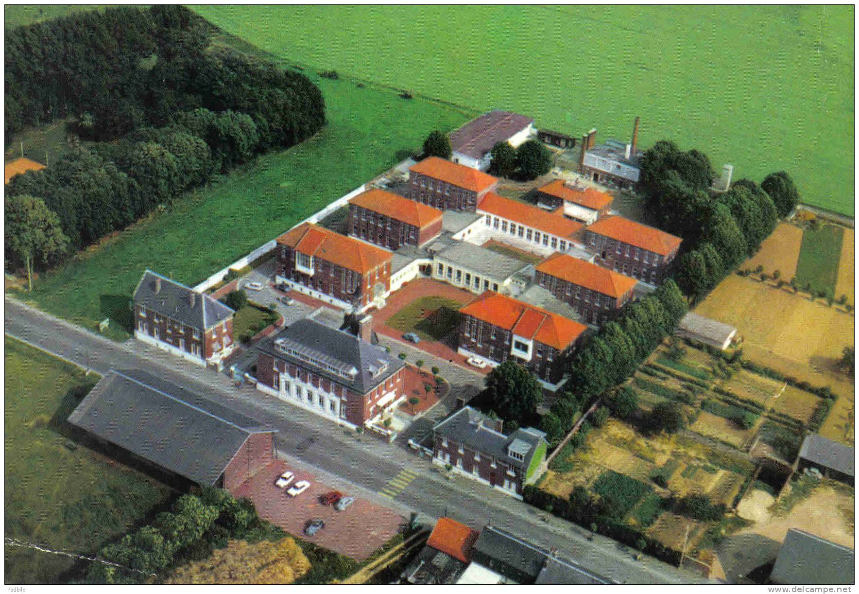 Carte Postale 62. Bapaume  L'hopital Vue D'avion Trés Beau Plan - Bapaume