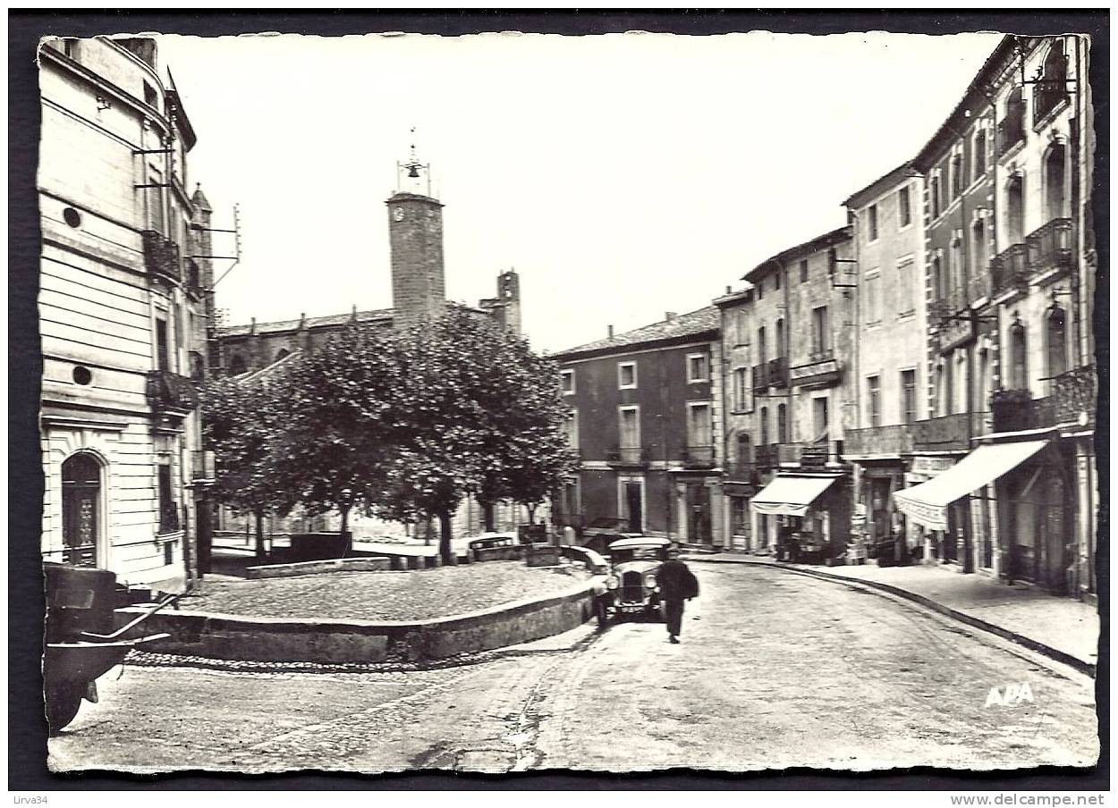 CPSM-PHOTO  ANCIENNE- FRANCE- CLERMONT-L'HERAULT (34)- LA PLACE DU MARCHÉ- ANIMATION- VIEILLES AUTOS- COMMERCES - Clermont L'Hérault