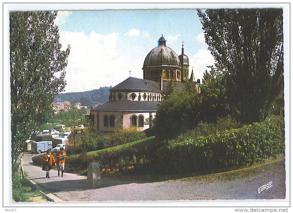 C.P.M.  CREUTZWALD - L' Eglise - Creutzwald