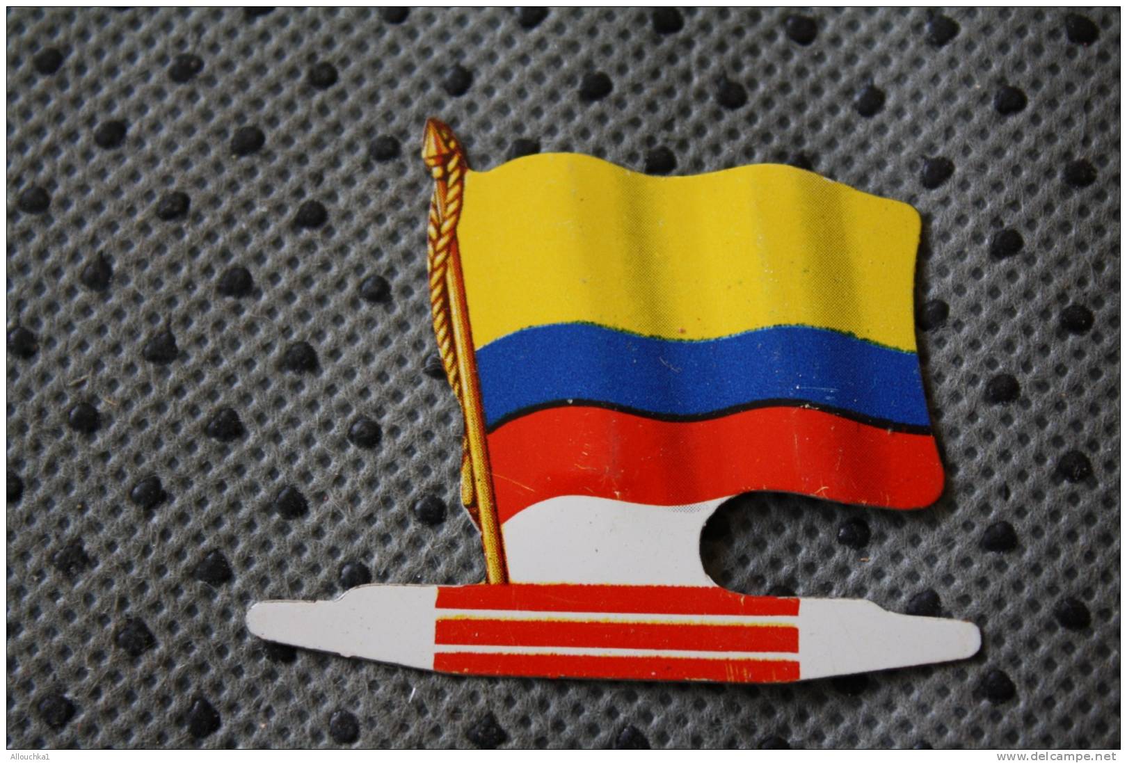 COLOMBIE DRAPEAU FLAG BANDIERA &#931;&#919;&#924;&#913;& I Ota;&#913; FLAGGA-TOLE PLIABLE-PUB L´ALSACIENNE BISCUIT REPLI - Otros & Sin Clasificación