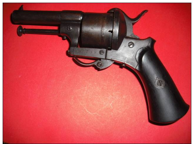 Revolver A Broche Cal.8mm - Decotatieve Wapens