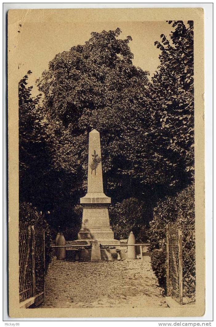 SERGINES--1951--Monument Du Souvenir  Photo A.Desmottes---joli Cachet  Sergines - Sergines