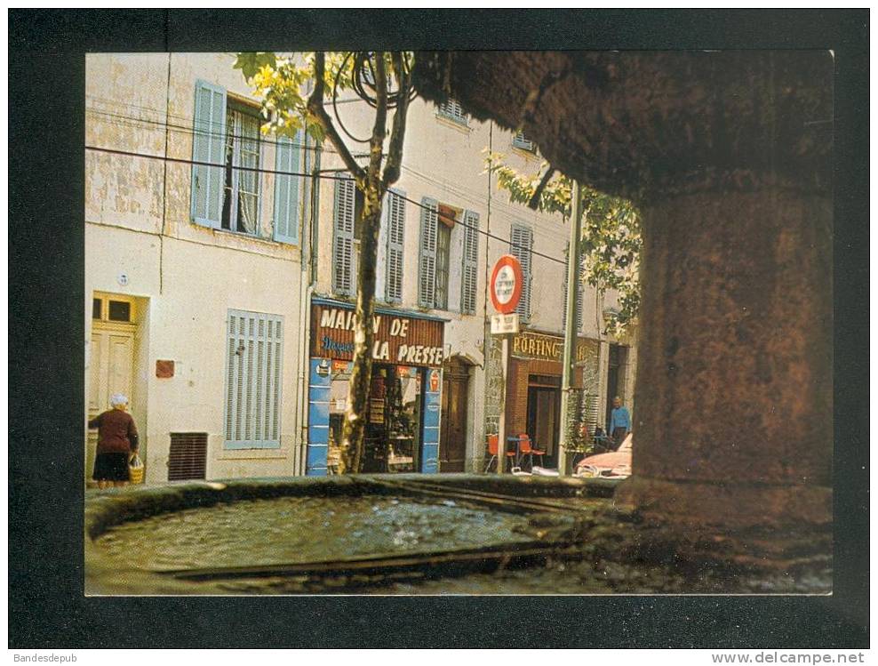 CPSM - Le Beausset En Provence (83) - Fontaine Et Rue De La République ( Commerce Maison De La Presse Photo ERTAY ) - Le Beausset