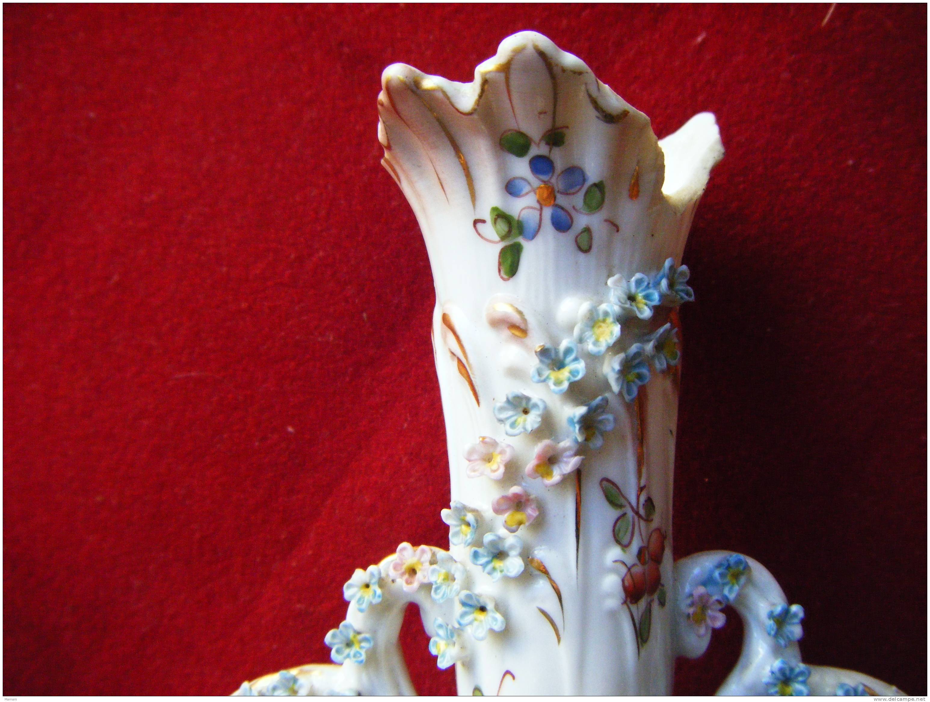 Vase Sublime -hauteur 14.5cm----accidente-decor De Myosotis--enfant Jesus(sous Reserve)ceramique A Determiner - Autres & Non Classés