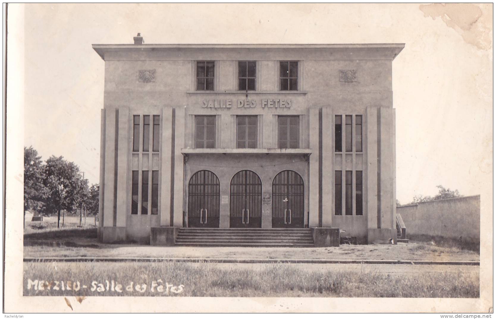 CARTE PHOTO DE MEYZIEU " La Salle Des Fetes " - Meyzieu