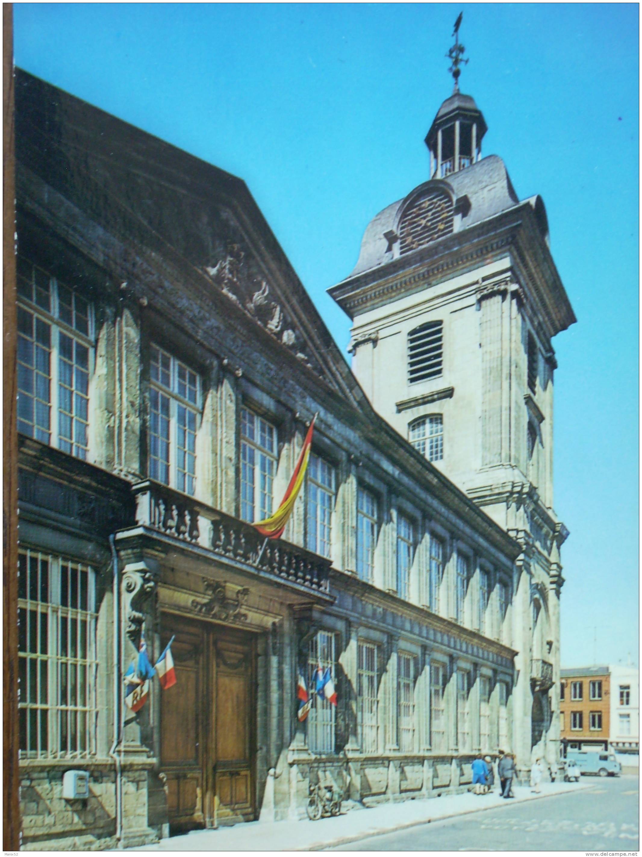 59 - LE QUESNOY - L´ Hotel De Ville Et Le Beffroi (Véhicule Ancien: Tube Citröen ...). CPSM - Le Quesnoy