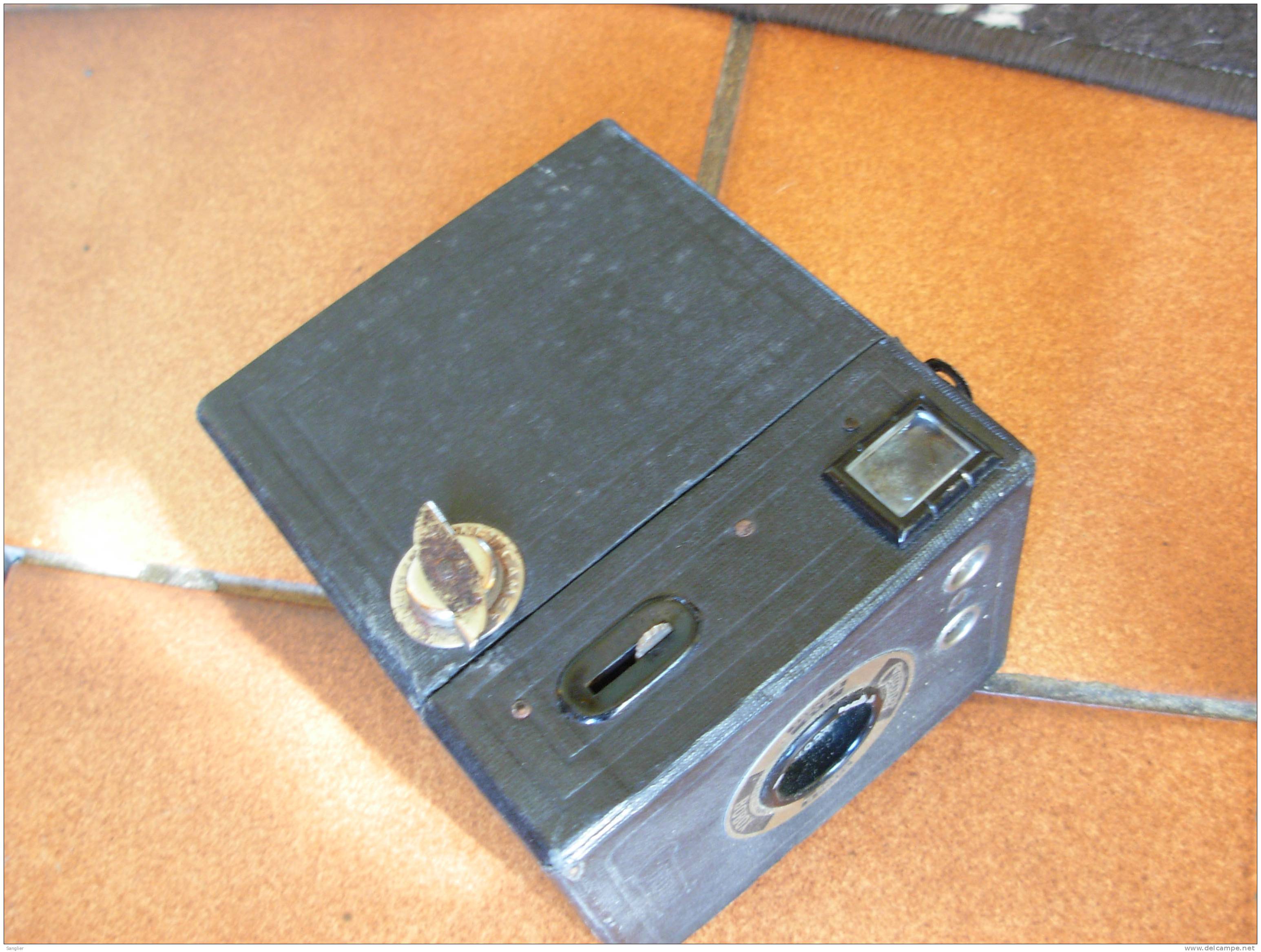 APPAREIL PHOTO - CORONET - BOBOX - OBJECTIF MENISCOPE - Cameras