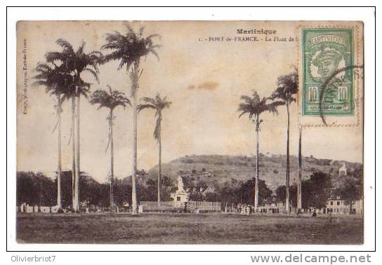 058 :  Martinique - Fort De France - La Place (Tache) - Fort De France