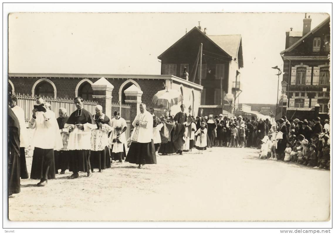 BERCK-PLAGE  -  Carte Photo D'une Procession Religieuse. - - Berck