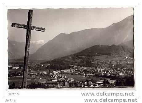 74 FAVERGES - Vue Generale Et Le Mont Blanc - Faverges