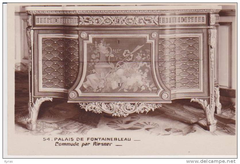 PALAIS DE FONTAINEBLEAU ( 77 )  Mobilier . COMMODE De RIESNER - Objets D'art