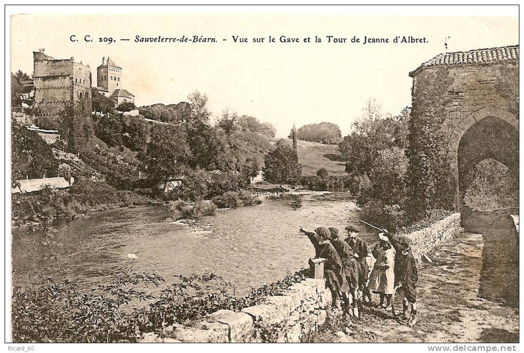 Cpa, Sauveterre De Béarn, Le Gave Et La Tour De Jeanne D'albret, Enfants - Sauveterre De Bearn