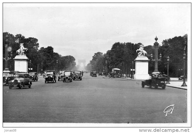 PARIS - ET SES MERVEILLES, AVENUE DES CHAMPS-ELYSEES  ~ 1930 - Ile-de-France