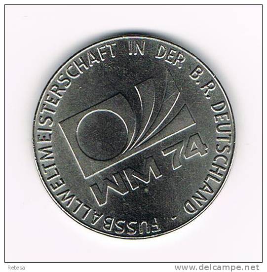 0+  FUSSBALLWELTMEISTERSCHAFT IN DER B.R. DEUTSLAND WM 74 - Souvenir-Medaille (elongated Coins)