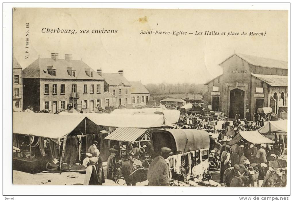 SAINT-PIERRE -EGLISE. -   Les Halles Et Place Du Marché - Saint Pierre Eglise