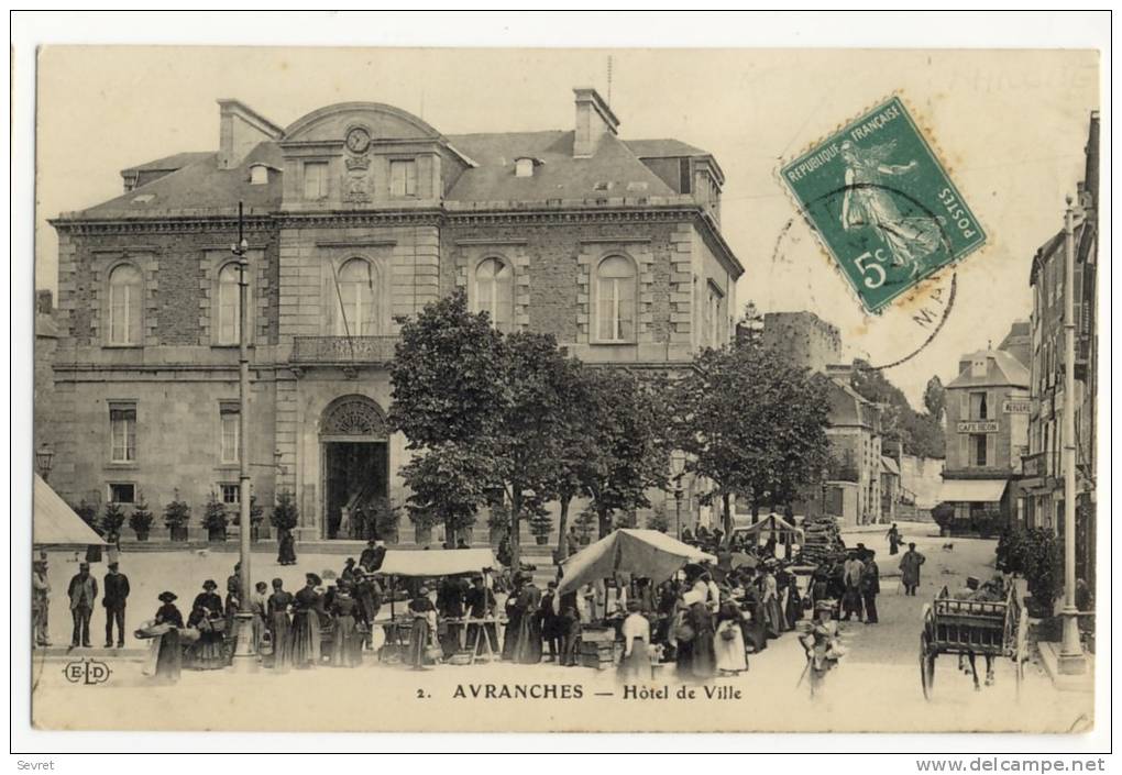 AVRANCHES. -  Hôtel De Ville - Avranches