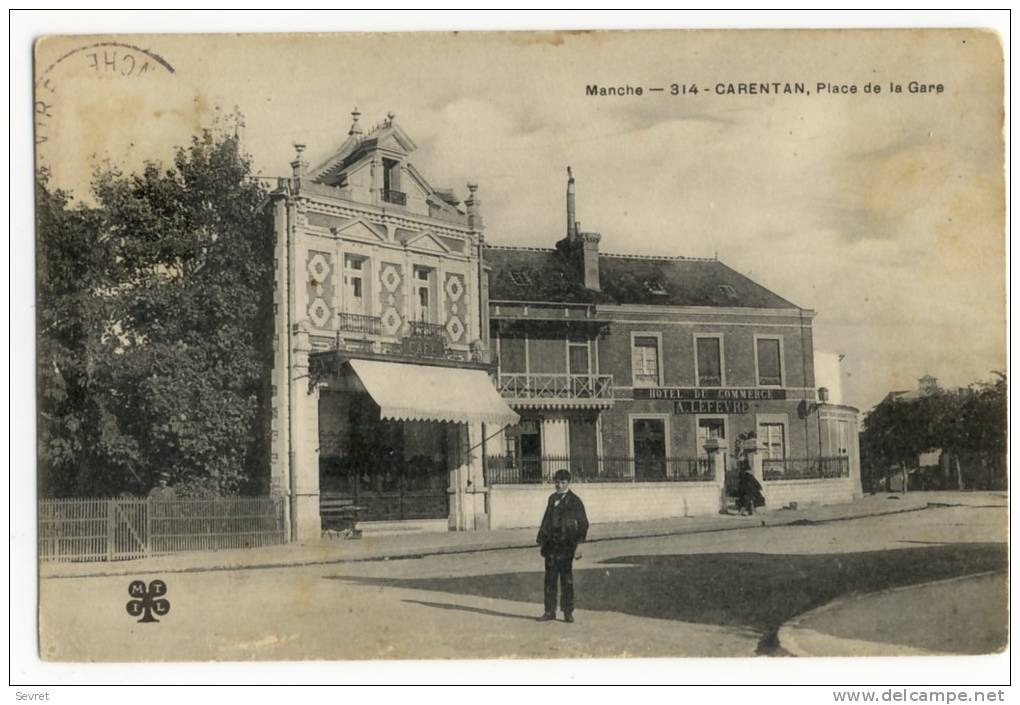 CARENTAN. - Place De La Gare - Carentan