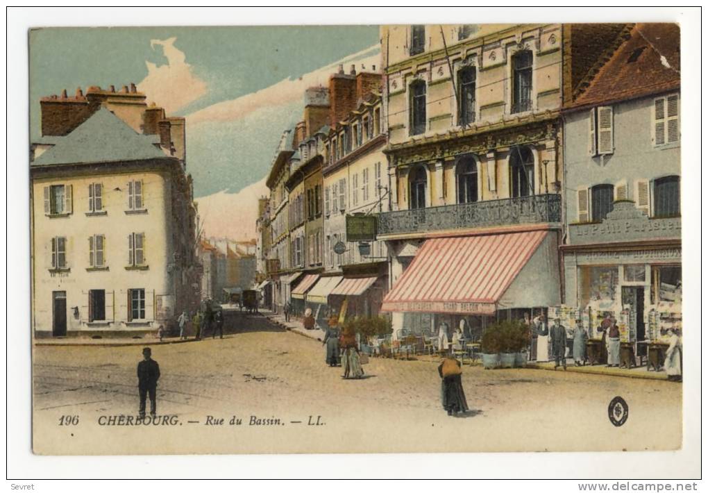 CHERBOURG -  Rue Du Bassin. - Cherbourg