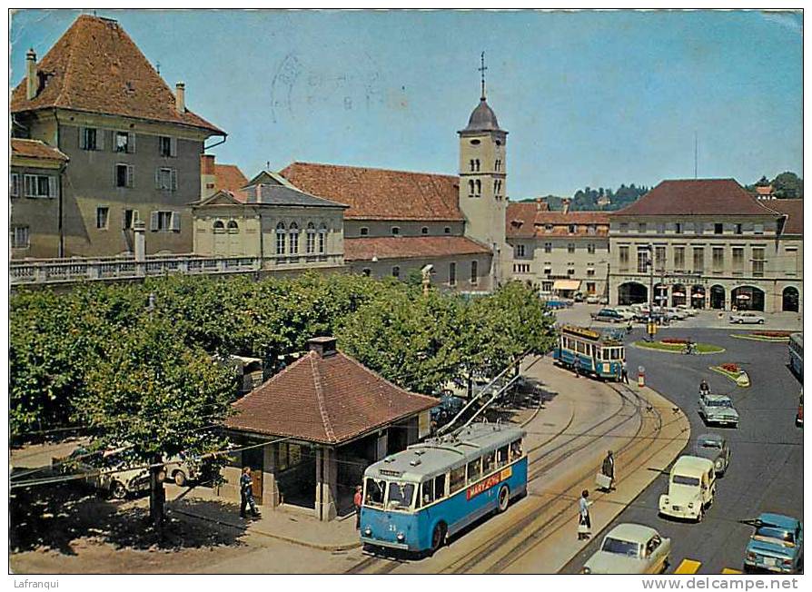 Suisse -carte Postale Grand Format - Ref 132- Fribourg - La Grenette Et Notre Dame -voitures-automobile-carte Bon Etat - - Altri & Non Classificati