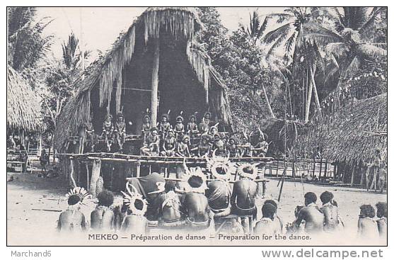 OCEANIE PAPOUASIE NOUVELLE GUINEE MEKEO PREPARATION DE DANSE - Papua New Guinea