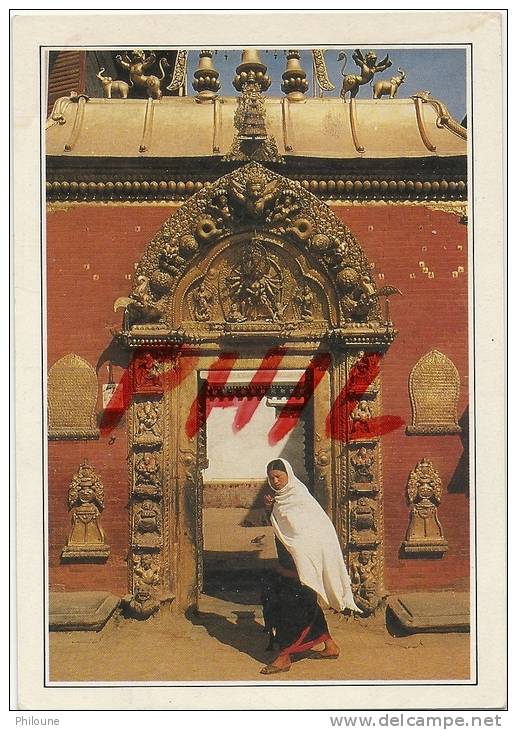 Bhadgaon - La Porte Dorée Du Palais Royal, Ref 1108-922/23 - Népal