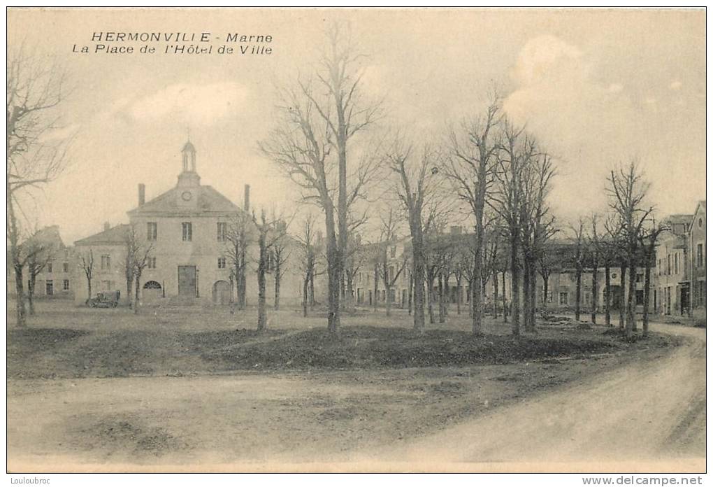 51 HERMONVILLE LA PLACE DE L'HOTEL DE VILLE - Andere & Zonder Classificatie