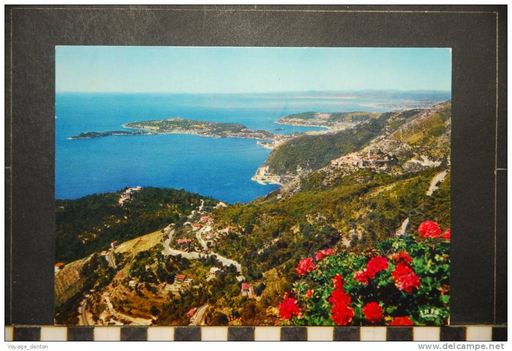 LES TROIS CORNICHES VUE SUR EZE LA RADE DE VILLEFRANCHE LA BAIE DES ANGES ET L'ESTEREL - Villefranche-sur-Mer